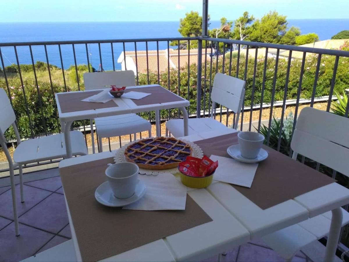 B&B Il Faro Cittadella del Capo Exterior photo