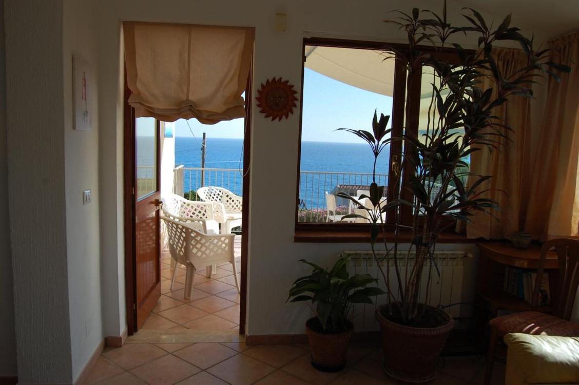 B&B Il Faro Cittadella del Capo Exterior photo